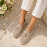 Elegantiški loafers su metaliniu akcentu
