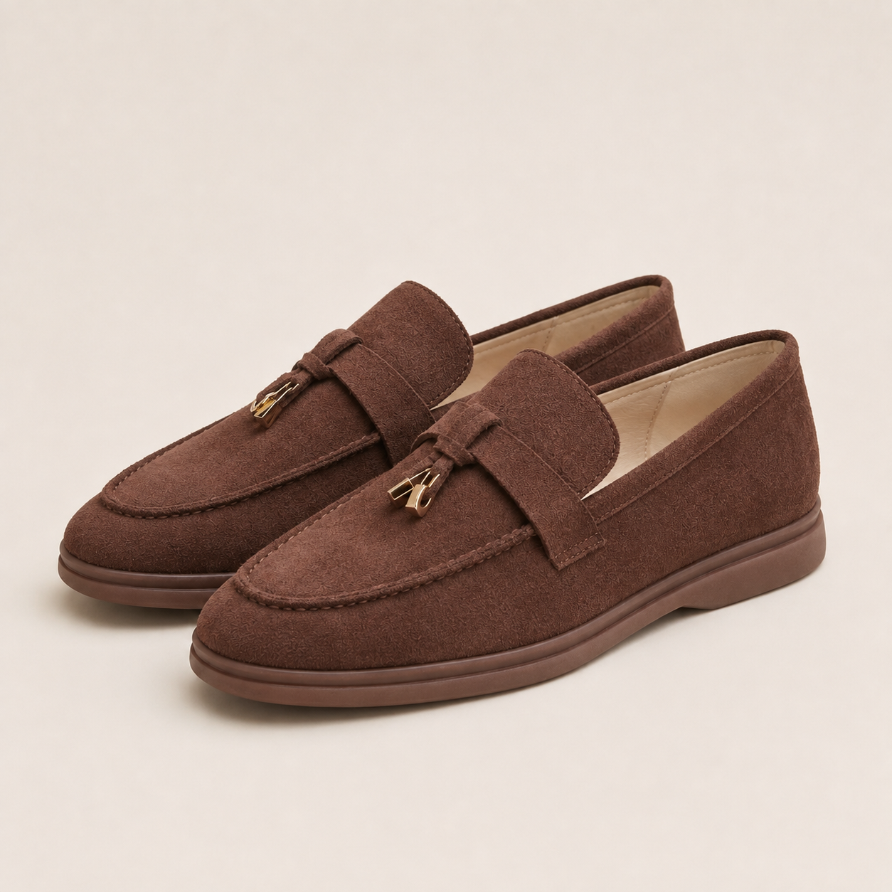 Elegantiški loafers su metaliniu akcentu
