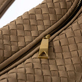 Praktiška crossbody rankinė su užtrauktuku