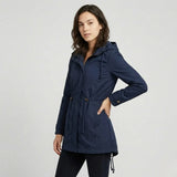 Ilga parka iš techninio medvilnės su gobtuvu ir prigludusiu siluetu