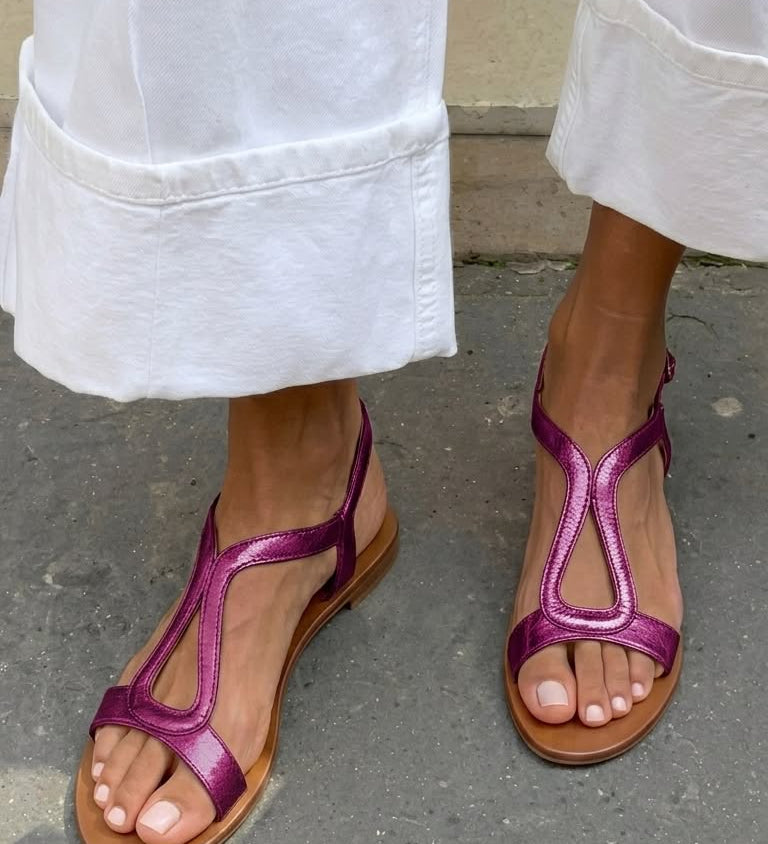 Elegantiški plokšti sandalai